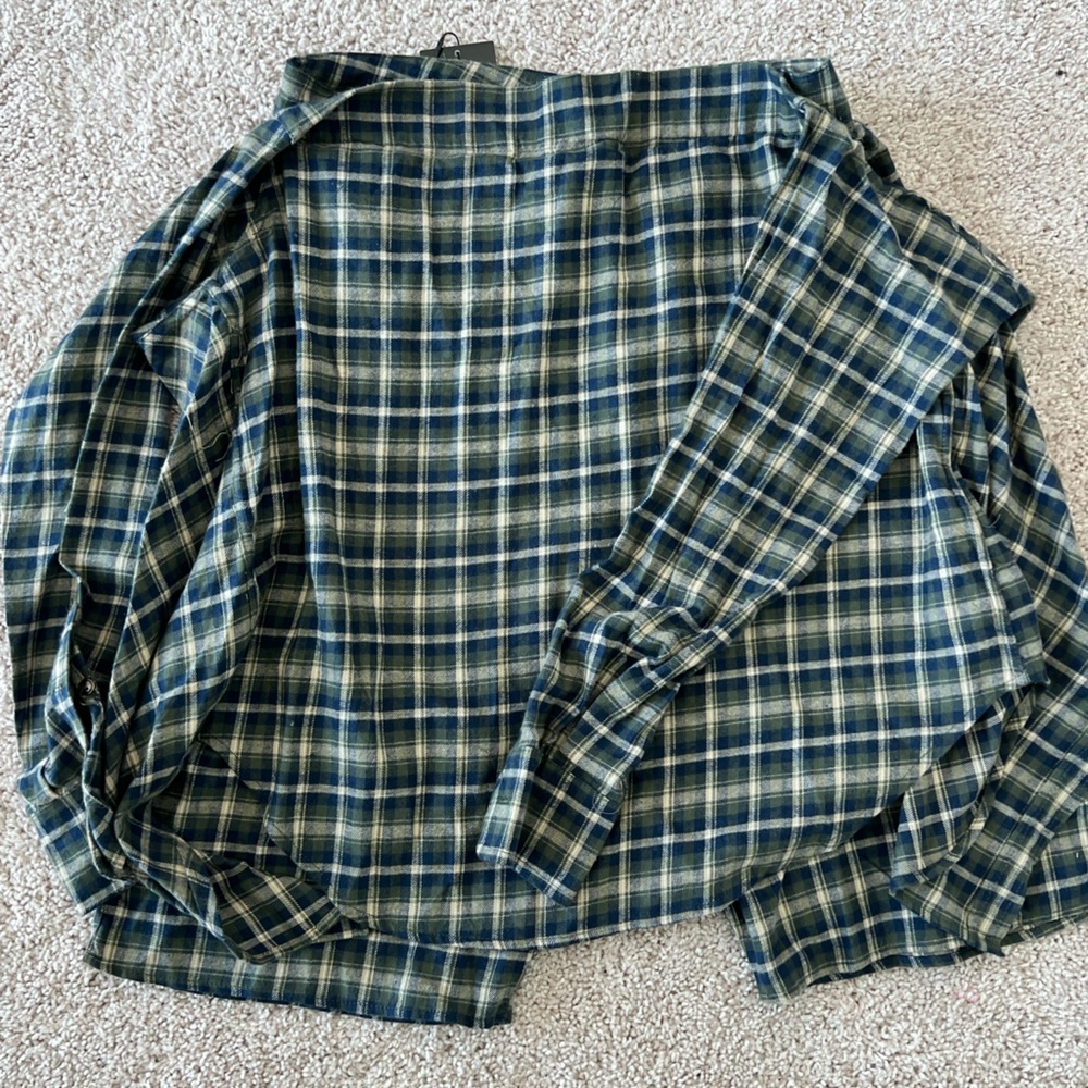 Plaid Shorts w/faux Tie Shirt (Brand: The Vault by Sacha) - Picture 4 of 4